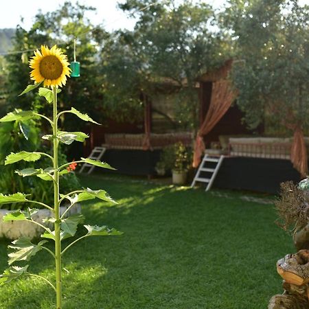 Guentur Hotel & Restaurant Гёчек Экстерьер фото