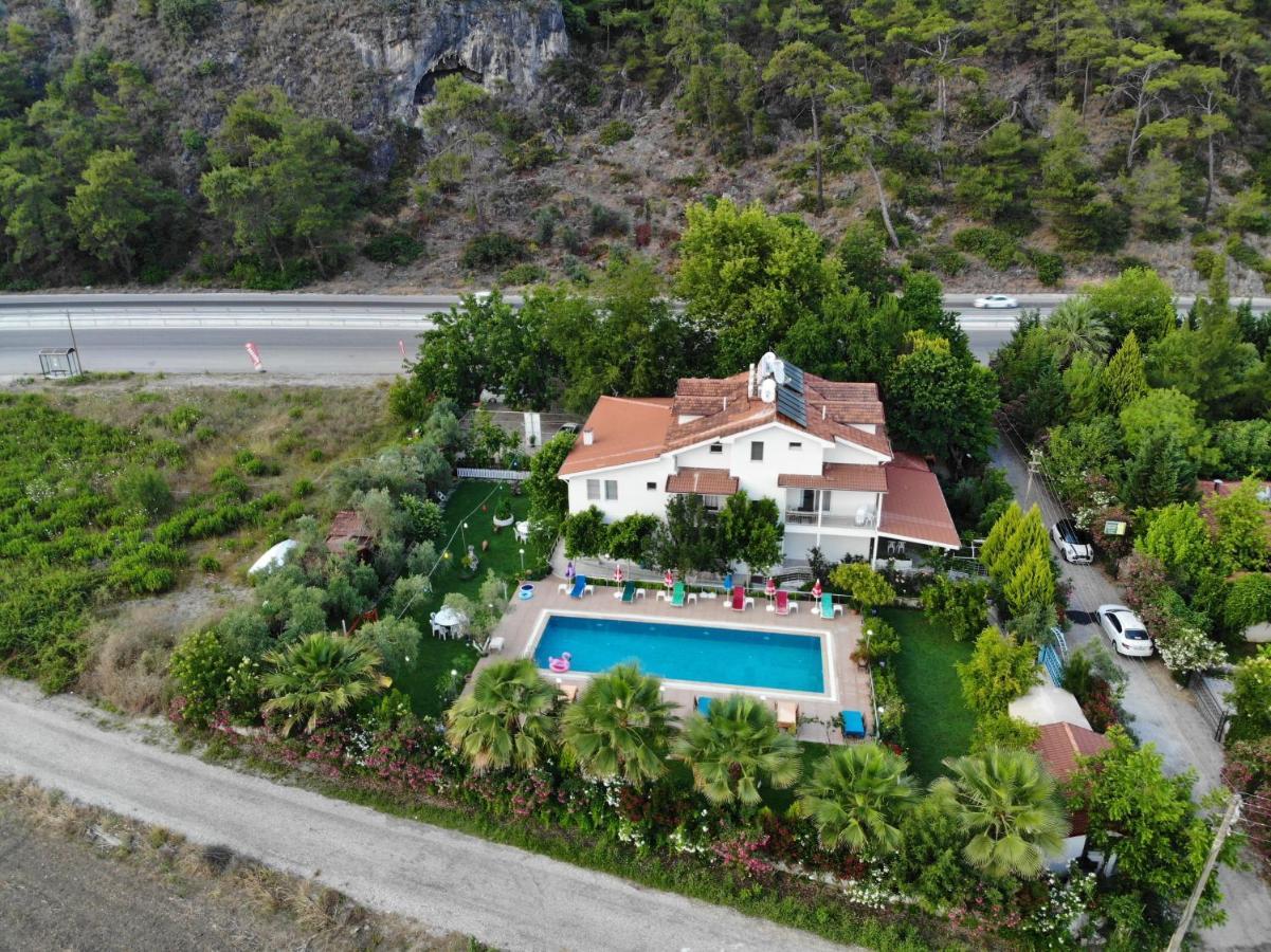 Guentur Hotel & Restaurant Гёчек Экстерьер фото